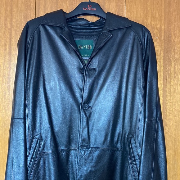 Danier Men’s Leather Jacket - Picture 1 of 17